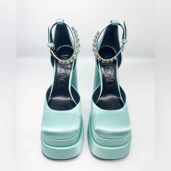 VERSACE
Medusa Aevitas satin platform pumps - Picture 5 of 12